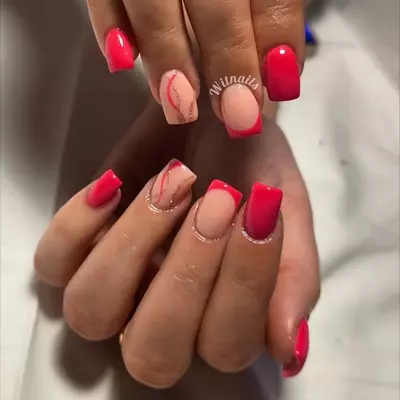 rouge rose liseret dore