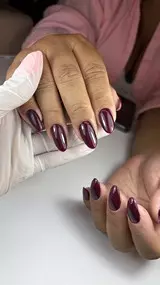 manucure witnails rouge fonce